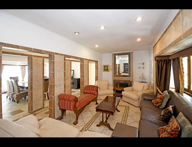 5 BEDROOM HOUSE FOR SALE IN HURLINGHAM